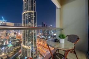 GuestReady Holiday Homes - Downtown Dubai delight